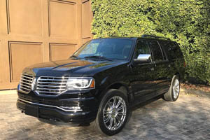 Lincoln Navigator limo